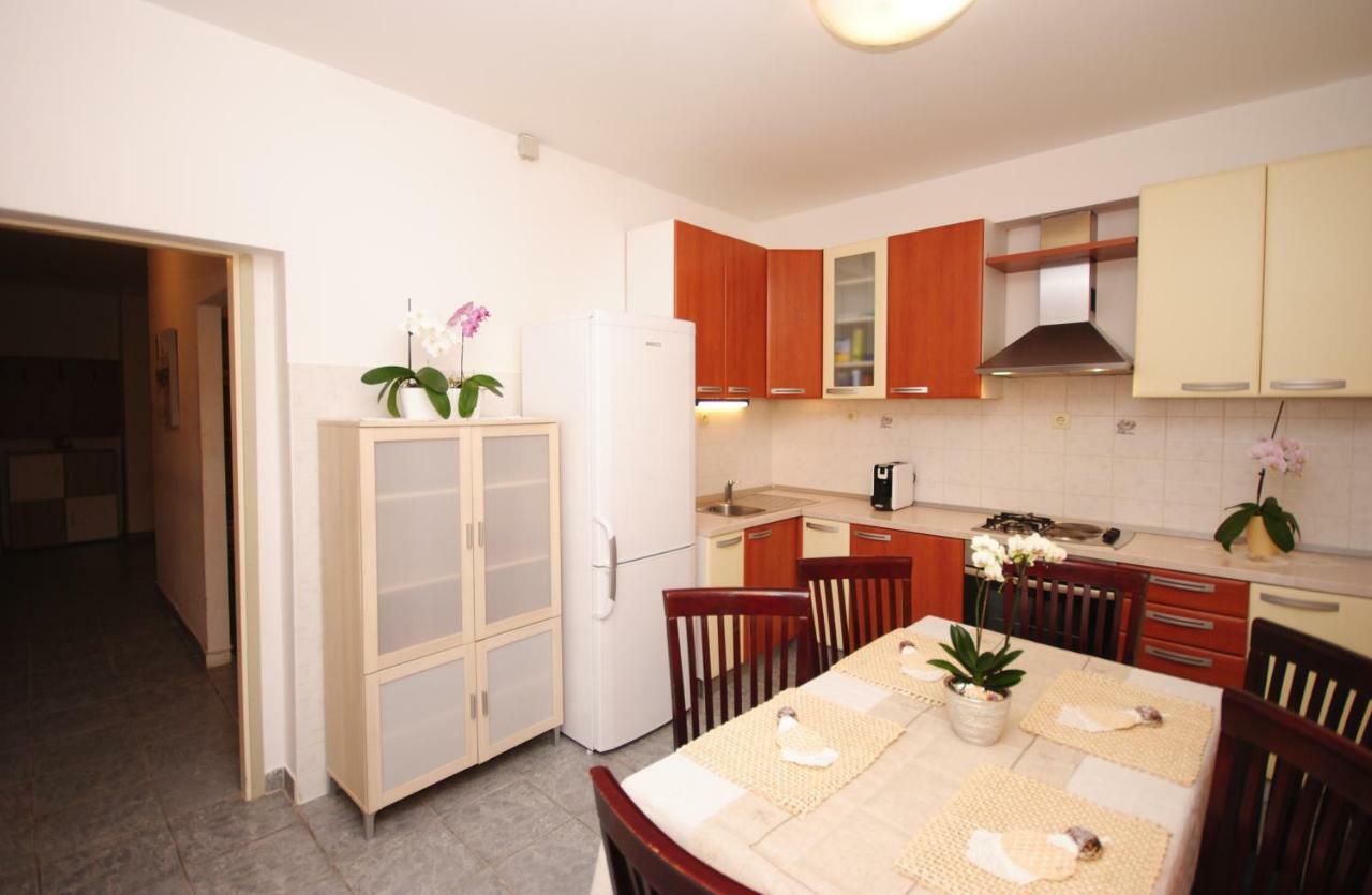 Apartment Raquil Спліт Екстер'єр фото